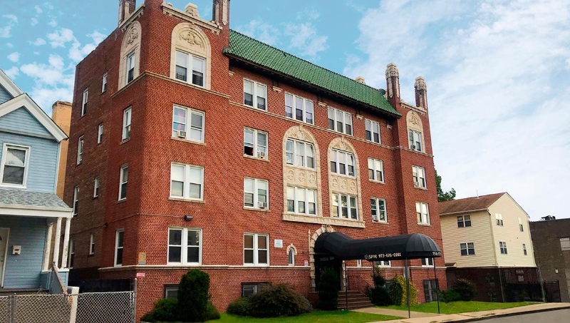 East Orange Apartment: 168 S Clinton St