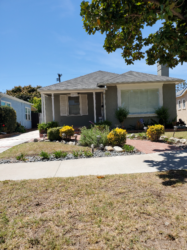 Westchester House: 8037 Regis Way, Los Angeles CA