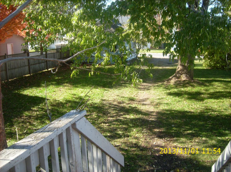 Cologne Apartment: 1XX Paul Ave S