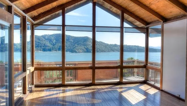 Tiburon House: 2381 Paradise Dr.