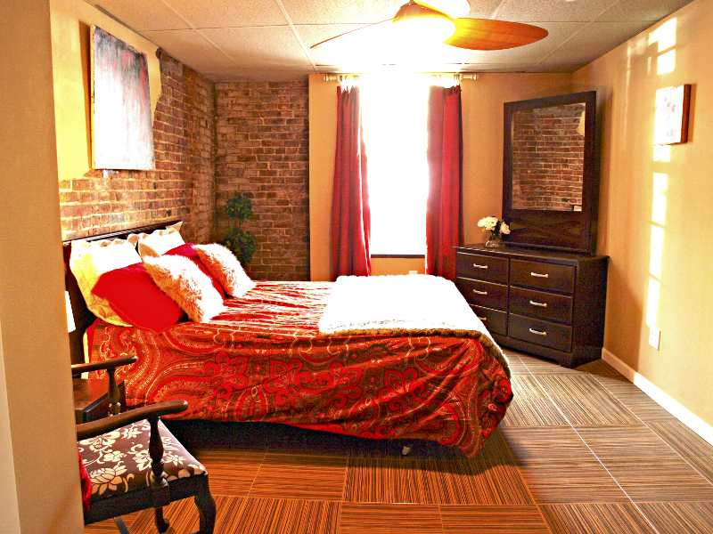 Alton Apartment: 206 State Street