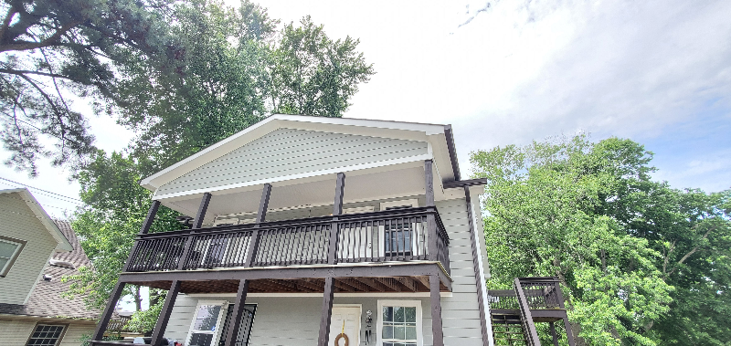 Columbia Condo: 103 W 17th St