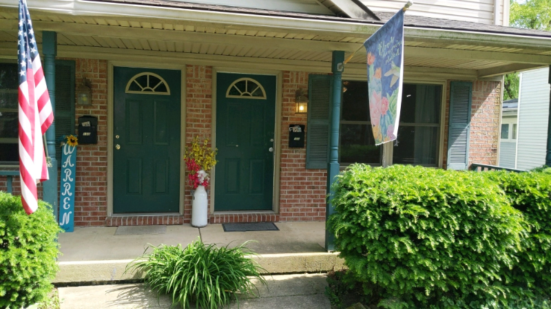 Jeffersonville Townhome: 103 E Park Place