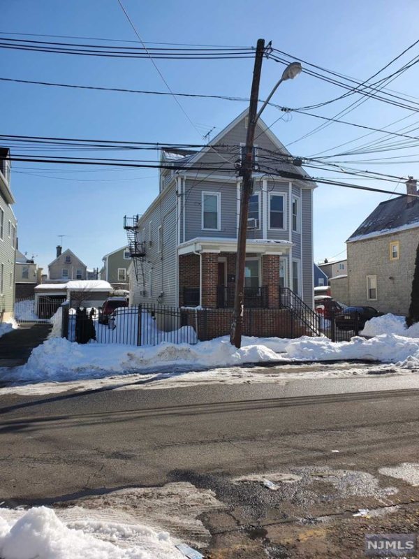 Newark Multiplex: 523 N 5 St.