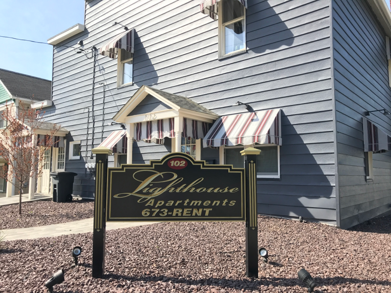 Franklin Apartment: 102 Gilfillan St