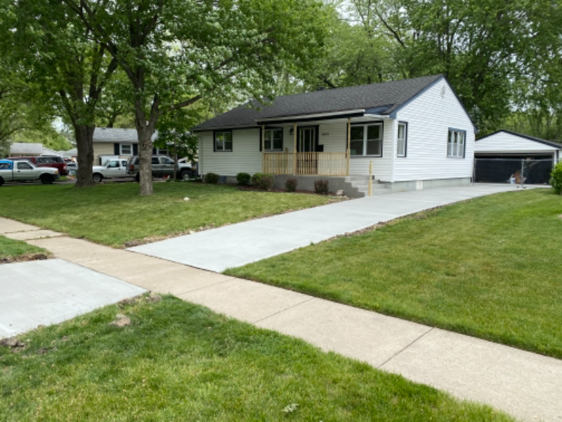 Rolling Meadows House: 3802 Eagle Ln