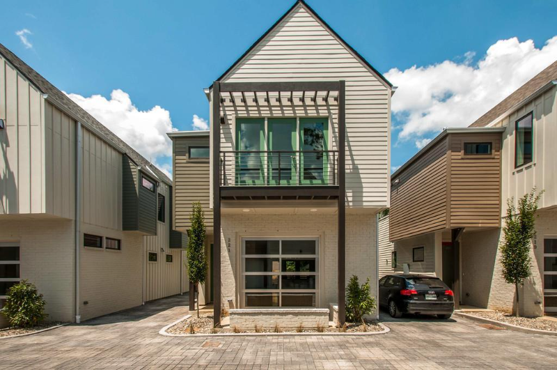 Nashville House: 221 Gentry Avenue