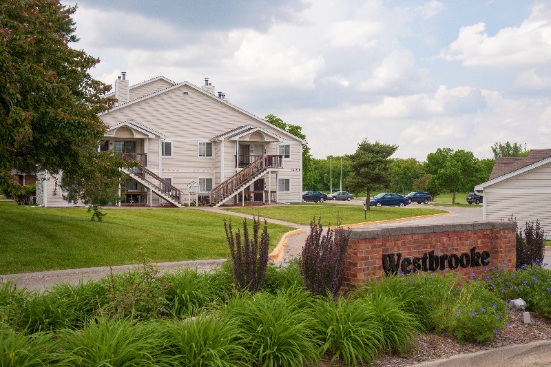 West Des Moines Apartment: 4001 EP True Parkway