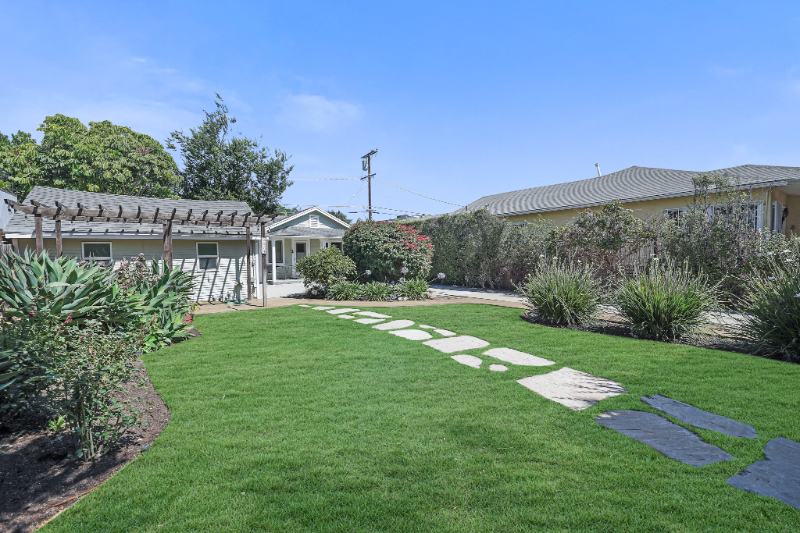 Culver City House: 3574 Helms Ave