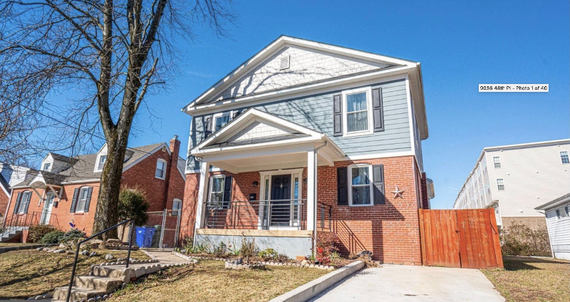 College Park Apartment: 9036 48th Pl