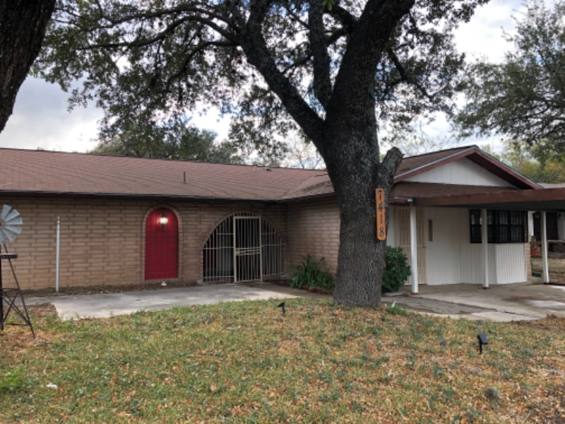 San Antonio House: 7418 Meadow Cliff St