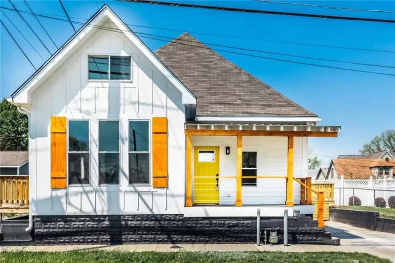 Indianapolis House: 918 S State Ave