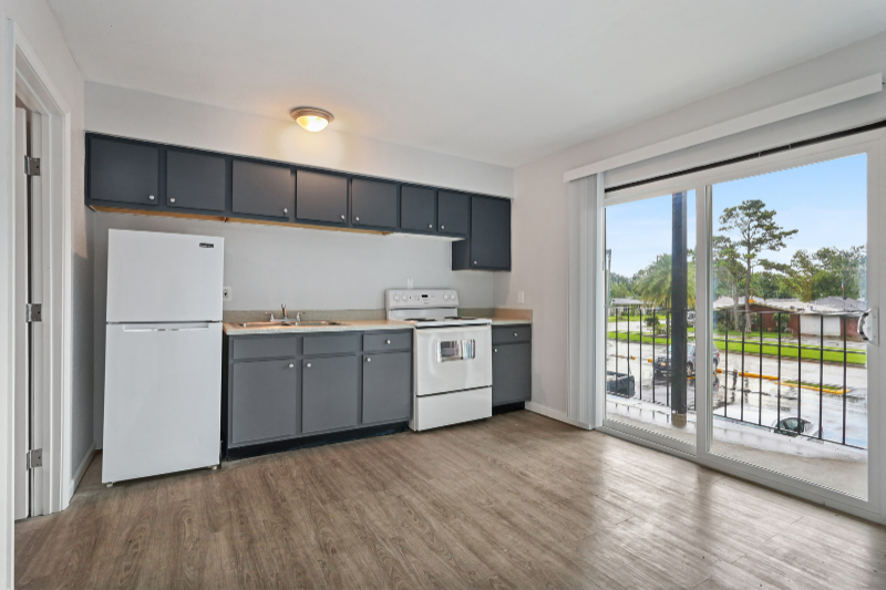 Gretna Apartment: 1536 Stumpf Blvd