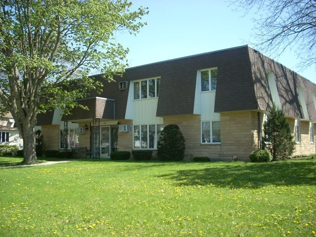 , #8 425 W Maine St , #8 425 W Maine St,