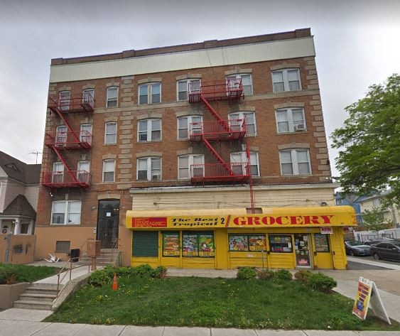 Newark Apartment: 280 Verona Ave