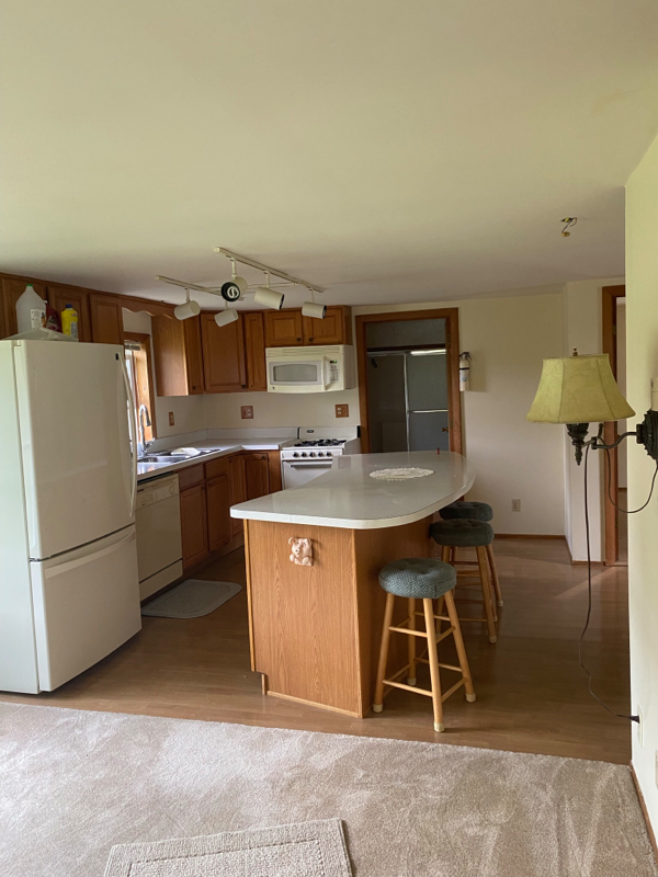 South Royalton House: 690 S Windsor St