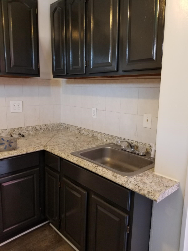 Reading House: 256 S 13th St