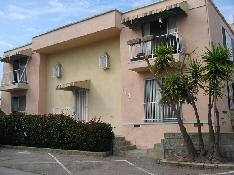 Marina Del Rey Apartment: 117 Catamaran St