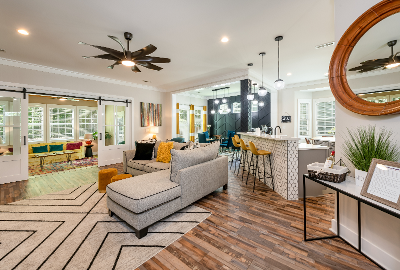 Charleston House: 1732 Waterbrook Dr