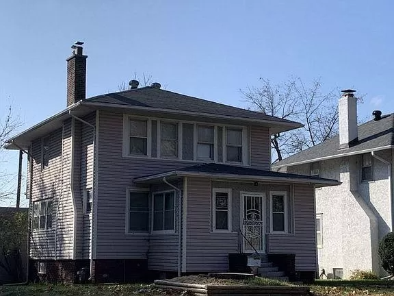 Omaha House: 3019 Lincoln Blvd