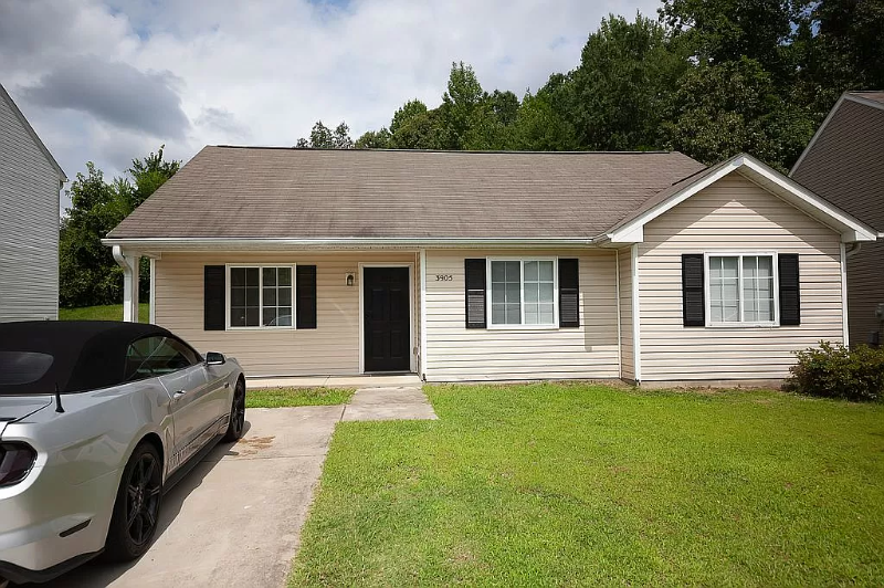 Greensboro House: 3905 Shepway Loop