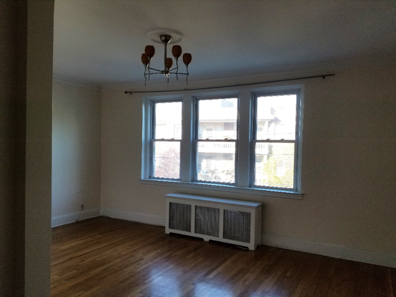 Allston Apartment: 255 Kelton St