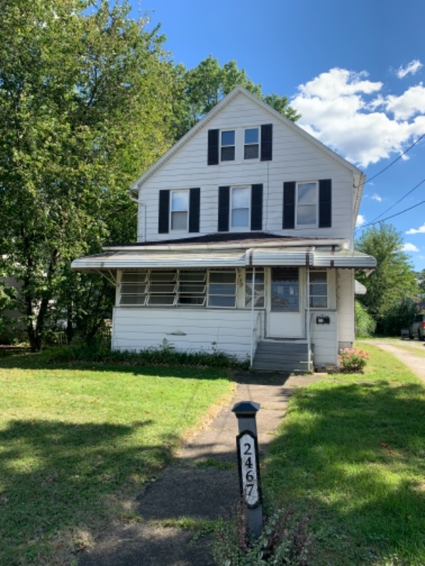 Cuyahoga Falls House: 2467 3rd St