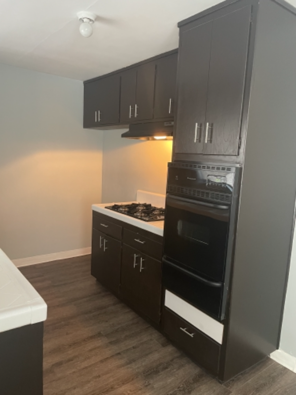 Los Angeles Apartment: 3834 Service St