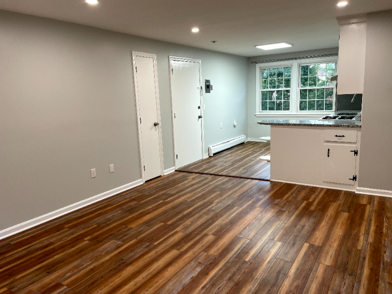 North Chelmsford Condo: 180 Tyngsboro Rd