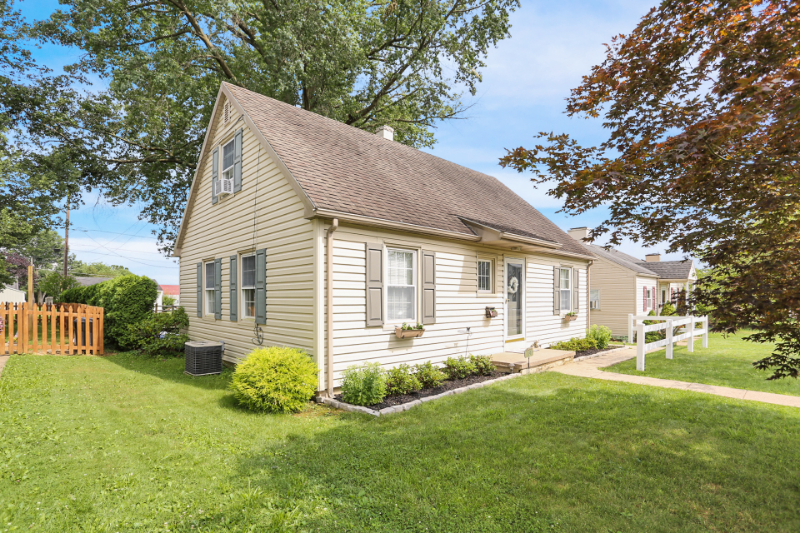 SHOEMAKERSVILLE House: 719 FRANKLIN ST