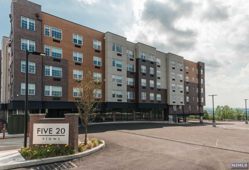 FAIRVIEW Apartment: 520 CLIFF STREET