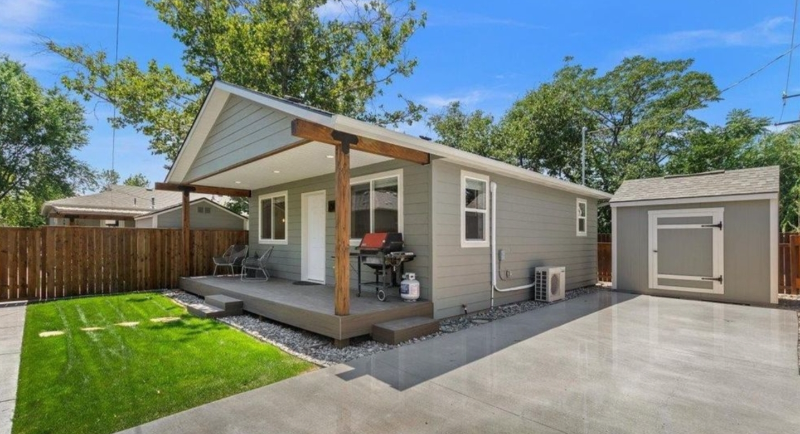 Boise House: 2914 W Madison Ave