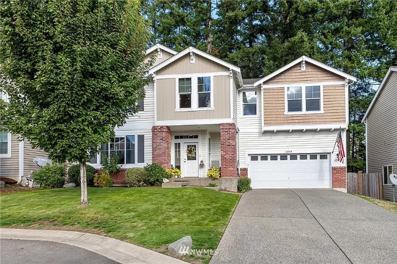 Port Orchard House: 1309 SE Koda Cir