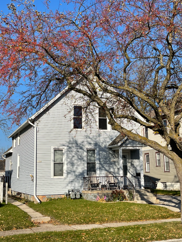 Sheboygan Apartment: 1328 Geele Ave