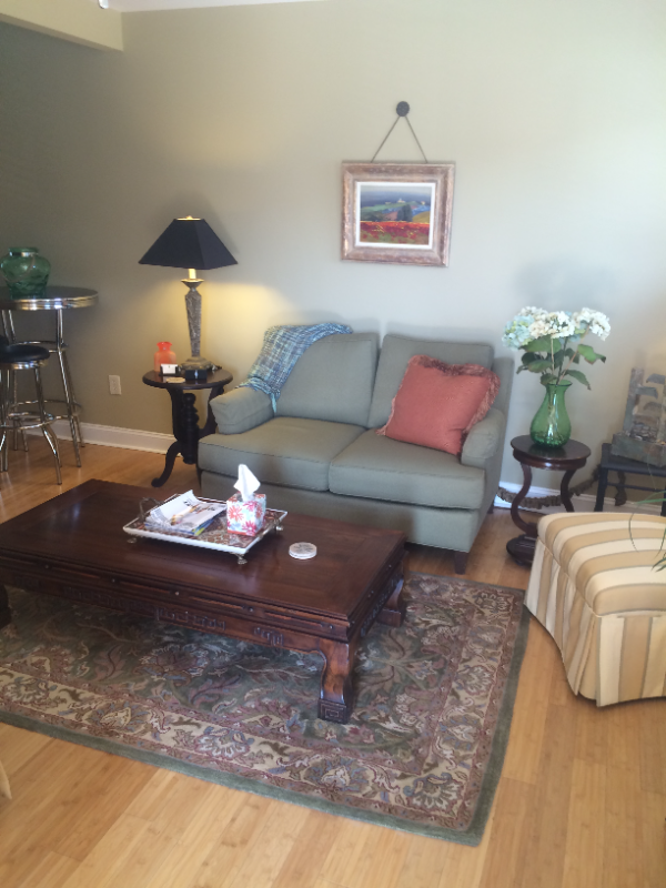 Huntington Apartment: 1534 3rd Ave.