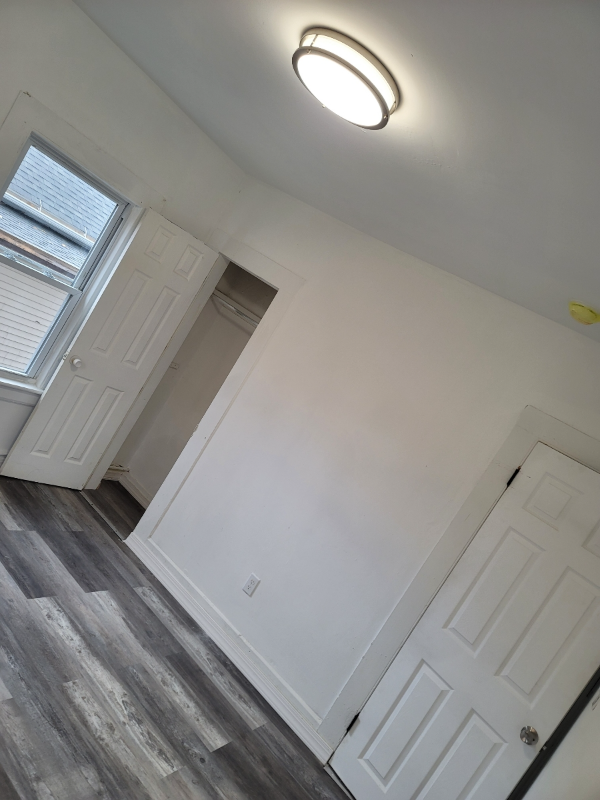 Meriden Apartment: 135 Willow St