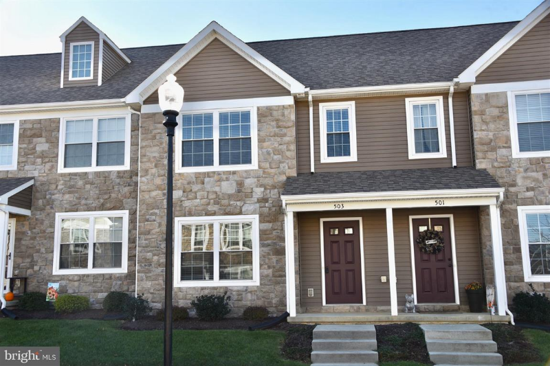 Lebanon Townhome: 503 Byler Circle