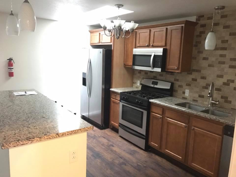 Franklin Apartment: 102 N Gilfillan St