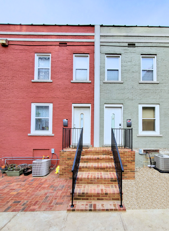 Columbus Townhome: 90 E 8th Ave