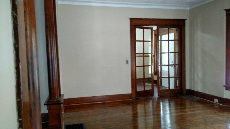 Grand Rapids House: 32 Fuller Ave SE