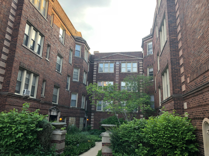 Oak Park Apartment: 826 S. Austin Blvd