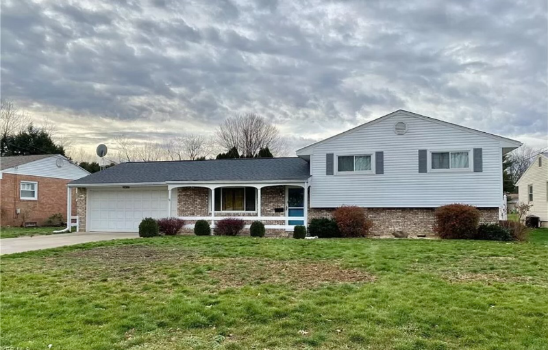 North Canton House: 369 Whittier Ave NW