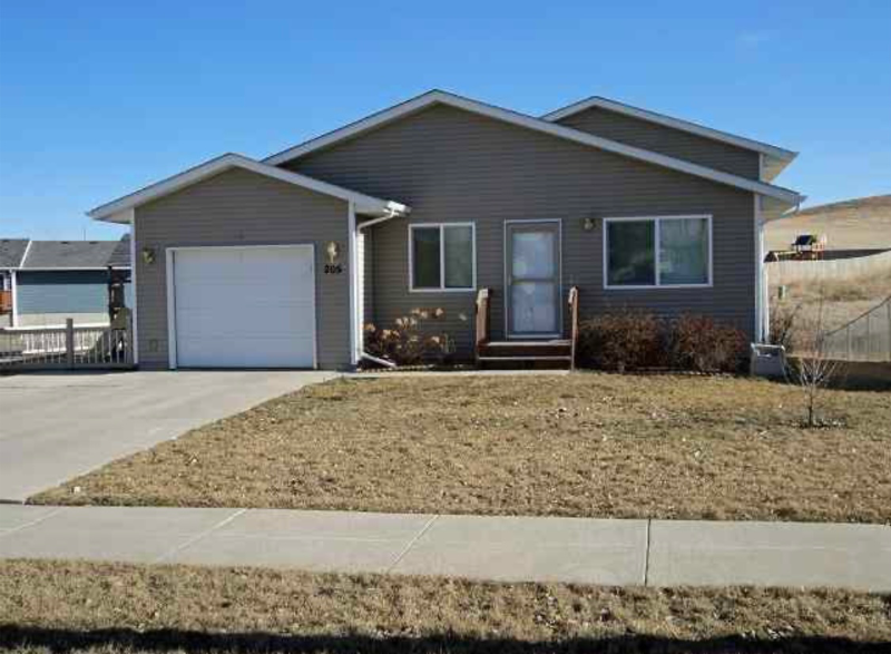 Rapid City House: 205 E Bengal Dr
