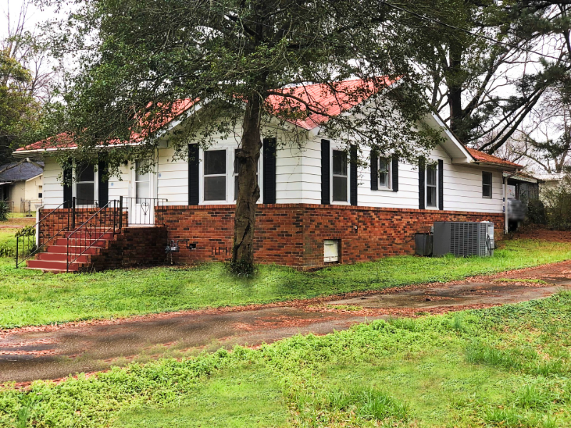 Bessemer House: 5930 Warrior River Rd