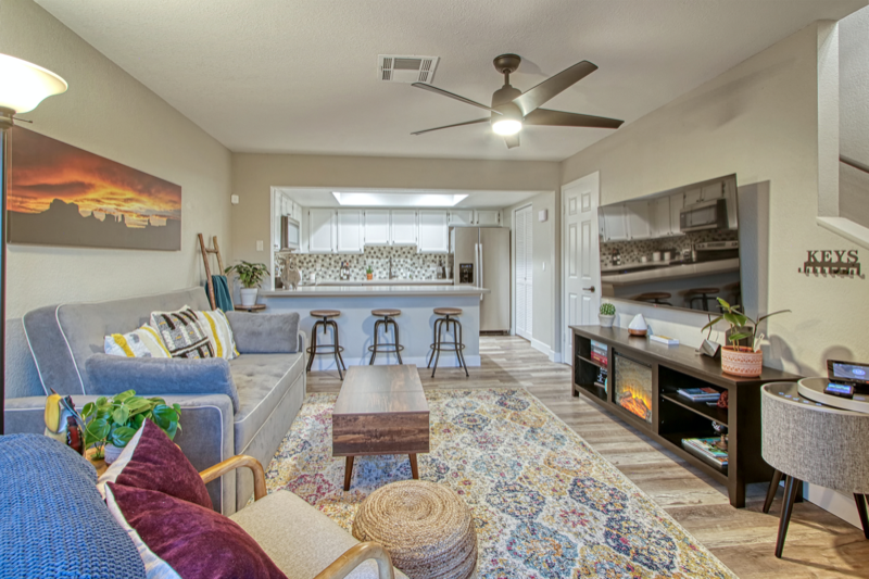 Mesa Condo: 1645 W Baseline Rd