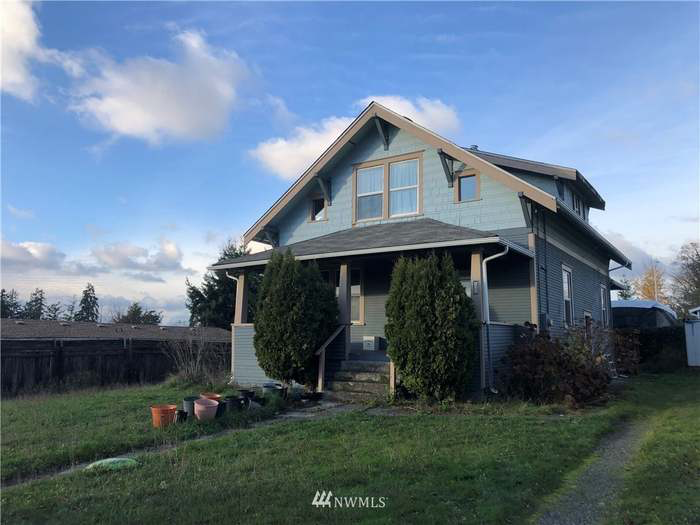 Tacoma House: 129 119th St S