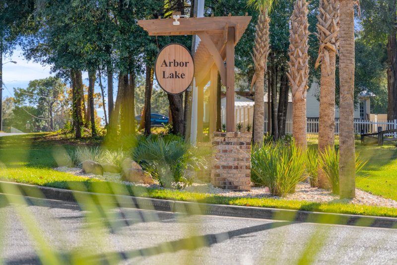 Crestview Townhome: 831 Arbor Lake Dr