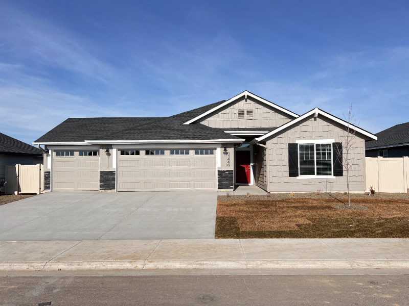 Star House: 11446 W Teratai St