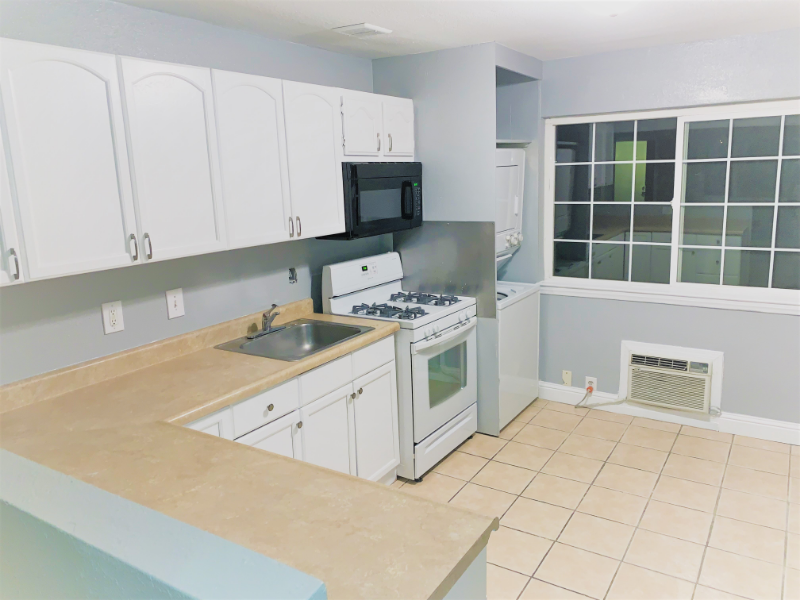 Sacramento Apartment: 1050 Grand Ave