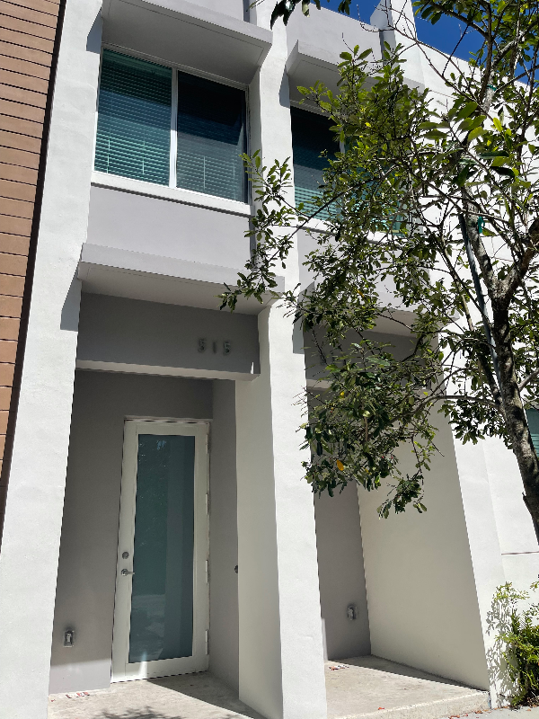 Miami Townhome: 515 NE 121st Street